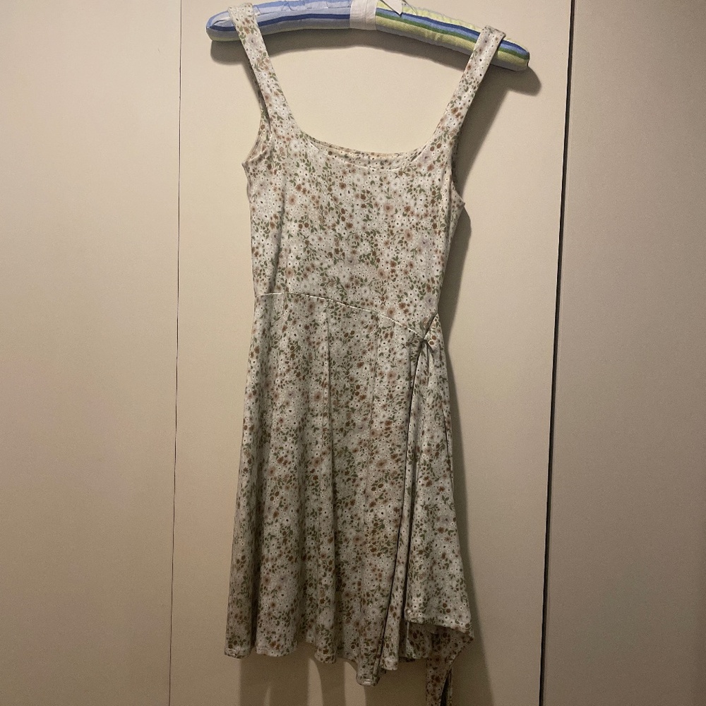 Wilfred aritzia 2XS wrap dress floral mini dress summer printed